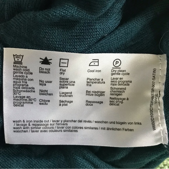 Esprit de Corp Sweater - Size Medium - Picture 9 of 9